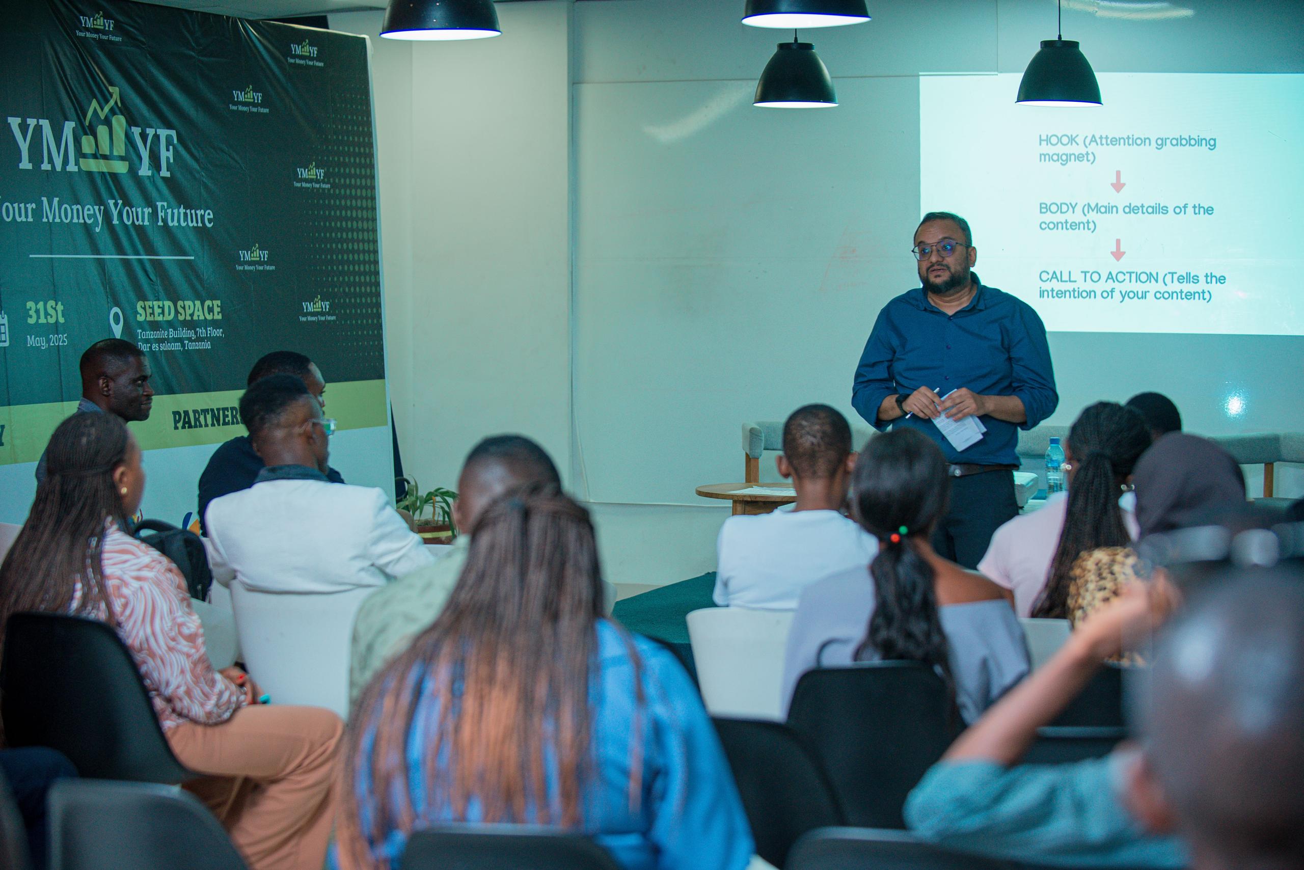 Speaker presenting digital marketing strategies